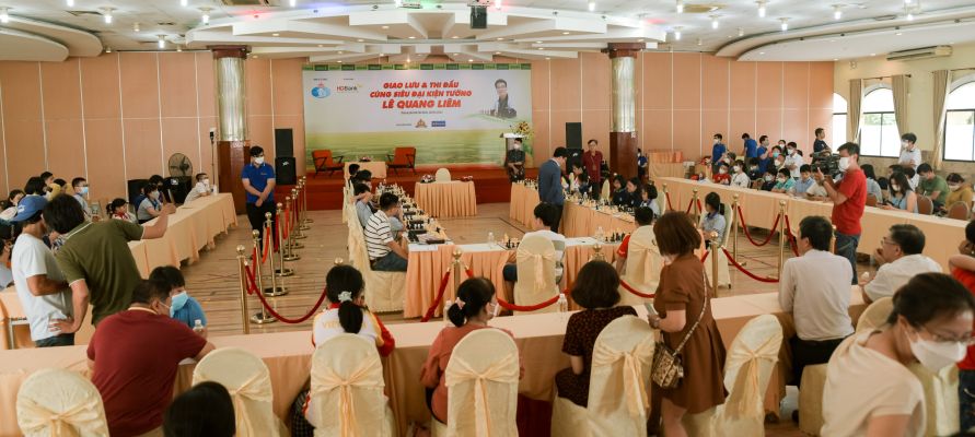 liem_talkshow2022_000.jpg